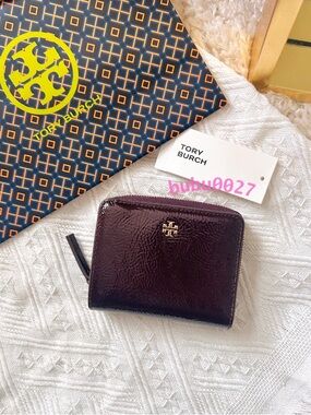 NWT🍅Tory Burch Emerson Crinkle Agnello Burgundy Billfold Wallet 175564 Leather